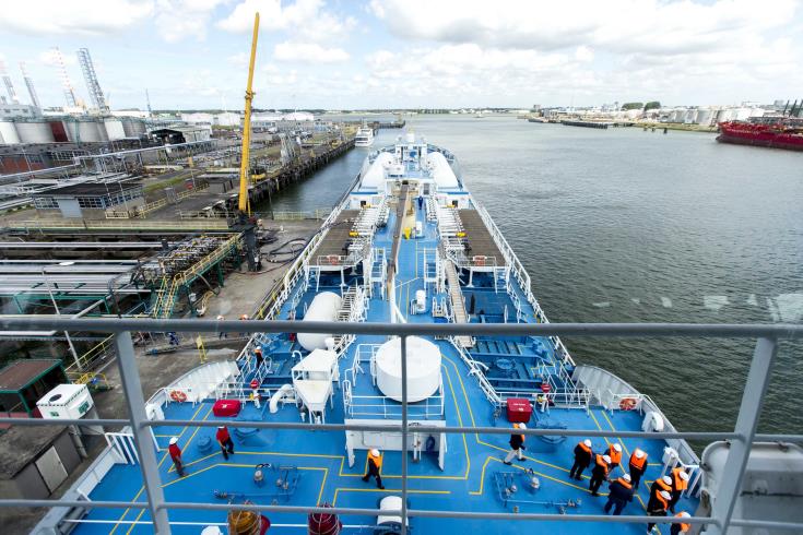 來(lái)自埃克森美孚在塞浦路斯秋季鉆探之前的代表團(tuán)