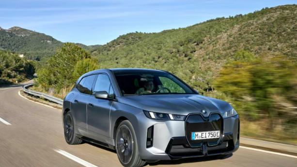 寶馬集團(tuán)上半年全球汽車總銷量同比微降0.5%，純電大增15.7%