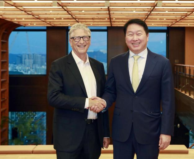 比爾·蓋茨會見韓國商界領袖，探討在小型模塊化反應堆領域開展合作