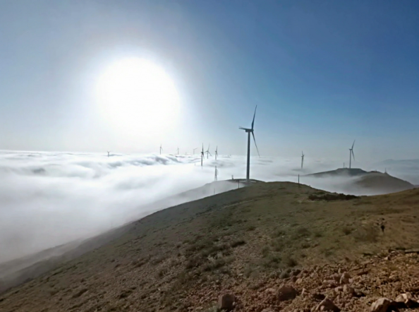 慶陽(yáng)二期D1風(fēng)電項(xiàng)目首臺(tái)風(fēng)機(jī)并網(wǎng)