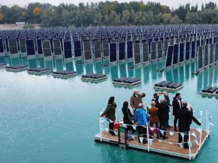 德國垂直浮式光伏電站實現(xiàn)技術突破與生態(tài)兼容