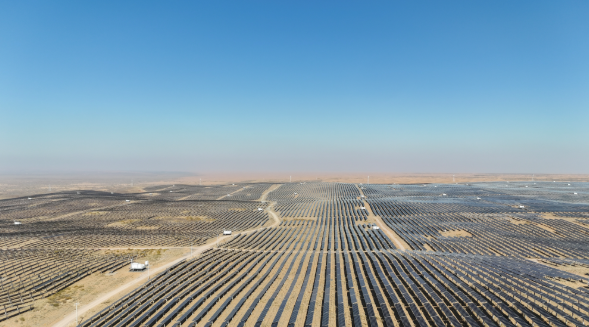 中國寧夏中衛(wèi)光伏項目全容量并網(wǎng)