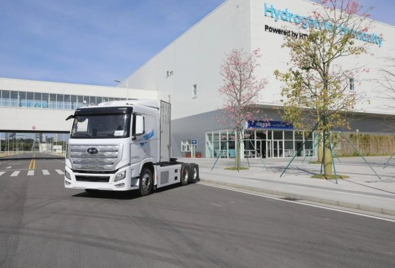 HTWO廣州氫燃料電池牽引車(chē)攜手大田物流在粵港澳大灣區(qū)啟動(dòng)試運(yùn)營(yíng)