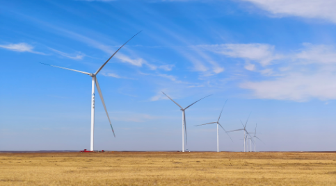 中國能建完成包頭風(fēng)電項(xiàng)目風(fēng)機(jī)吊裝